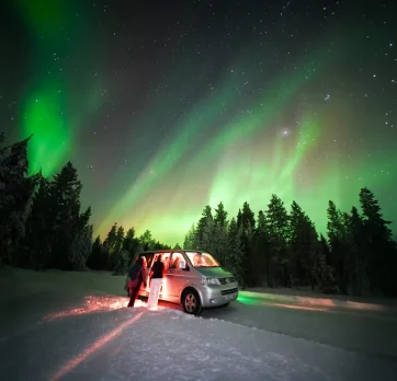 northern lights tour night